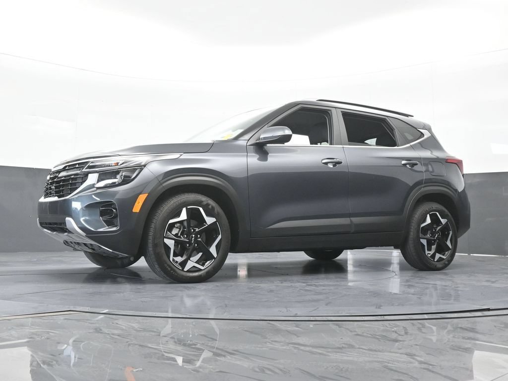 Used 2024 Kia Seltos EX FWD image 57