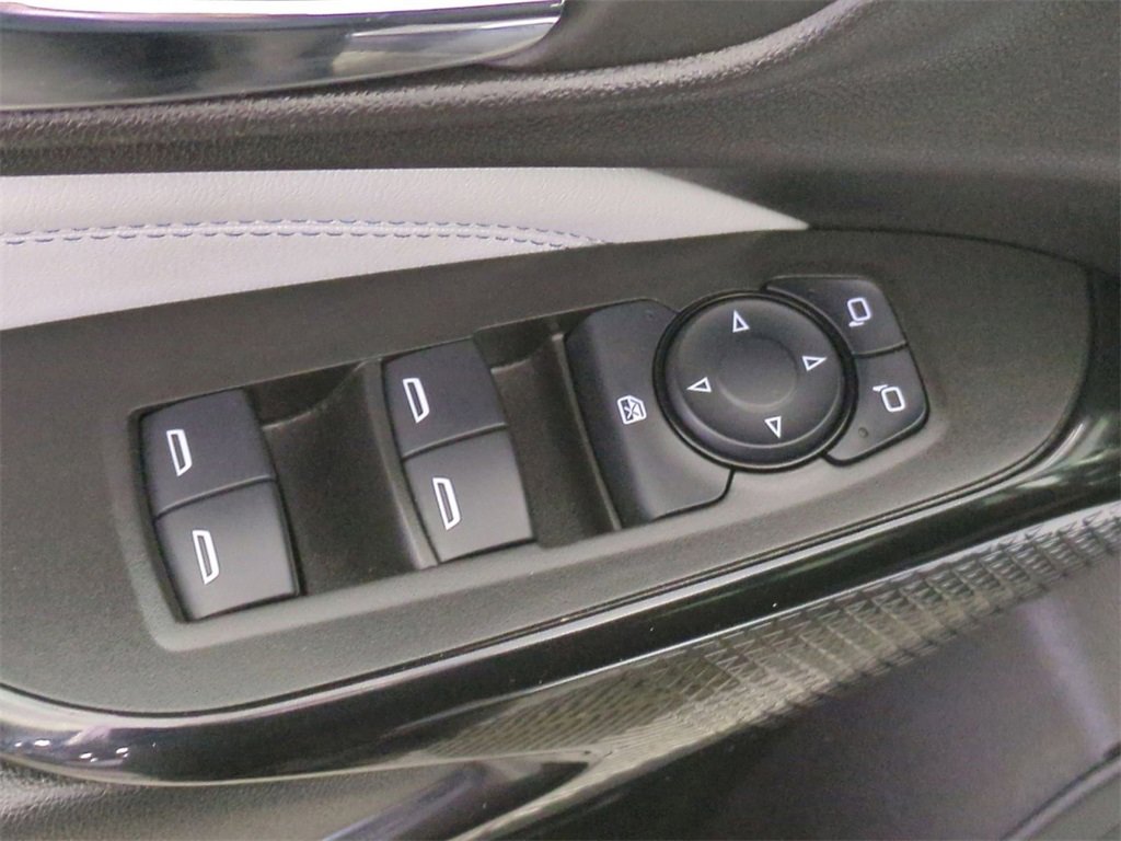 Certified 2025 Chevrolet Trax LT w/ Driver Confidence Package image 21