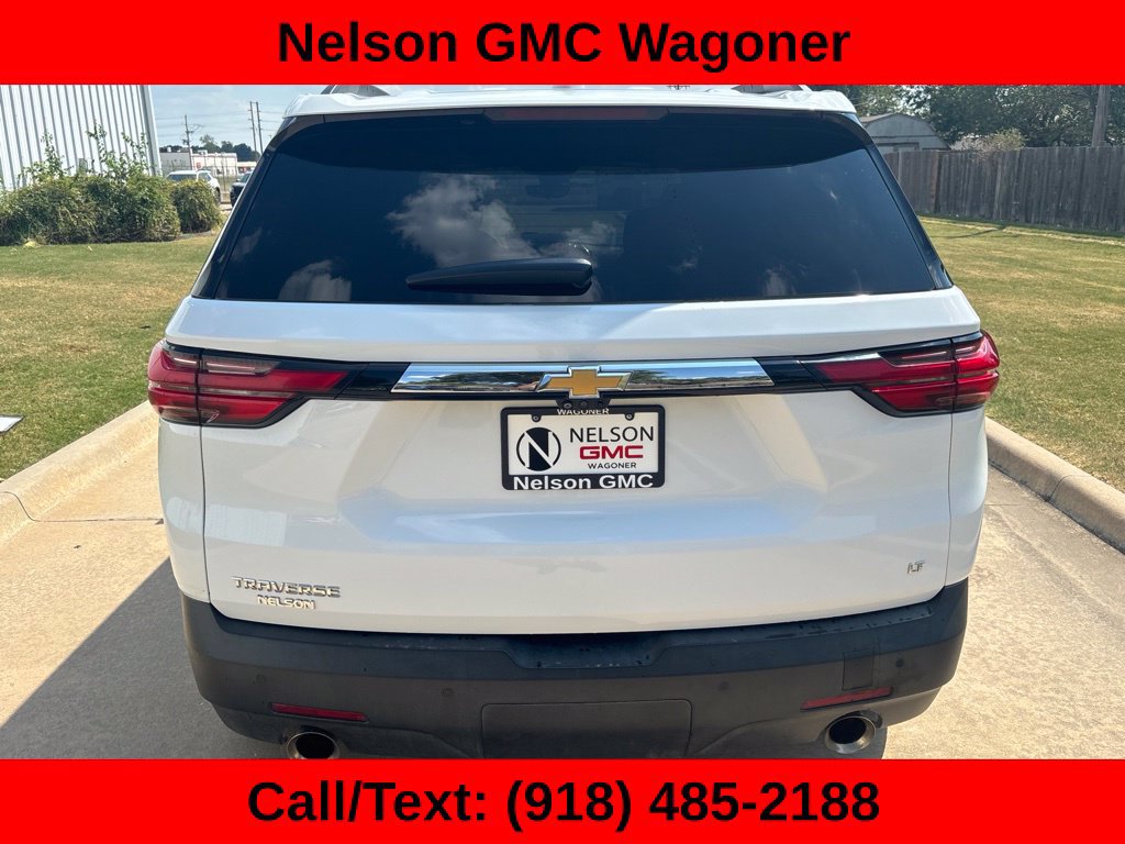 Used 2022 Chevrolet Traverse LT FWD image 5