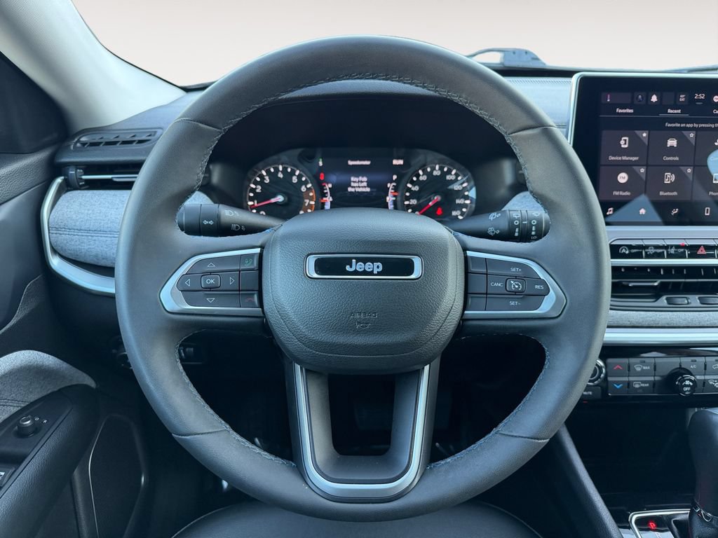 Used 2022 Jeep Compass Latitude FWD image 23