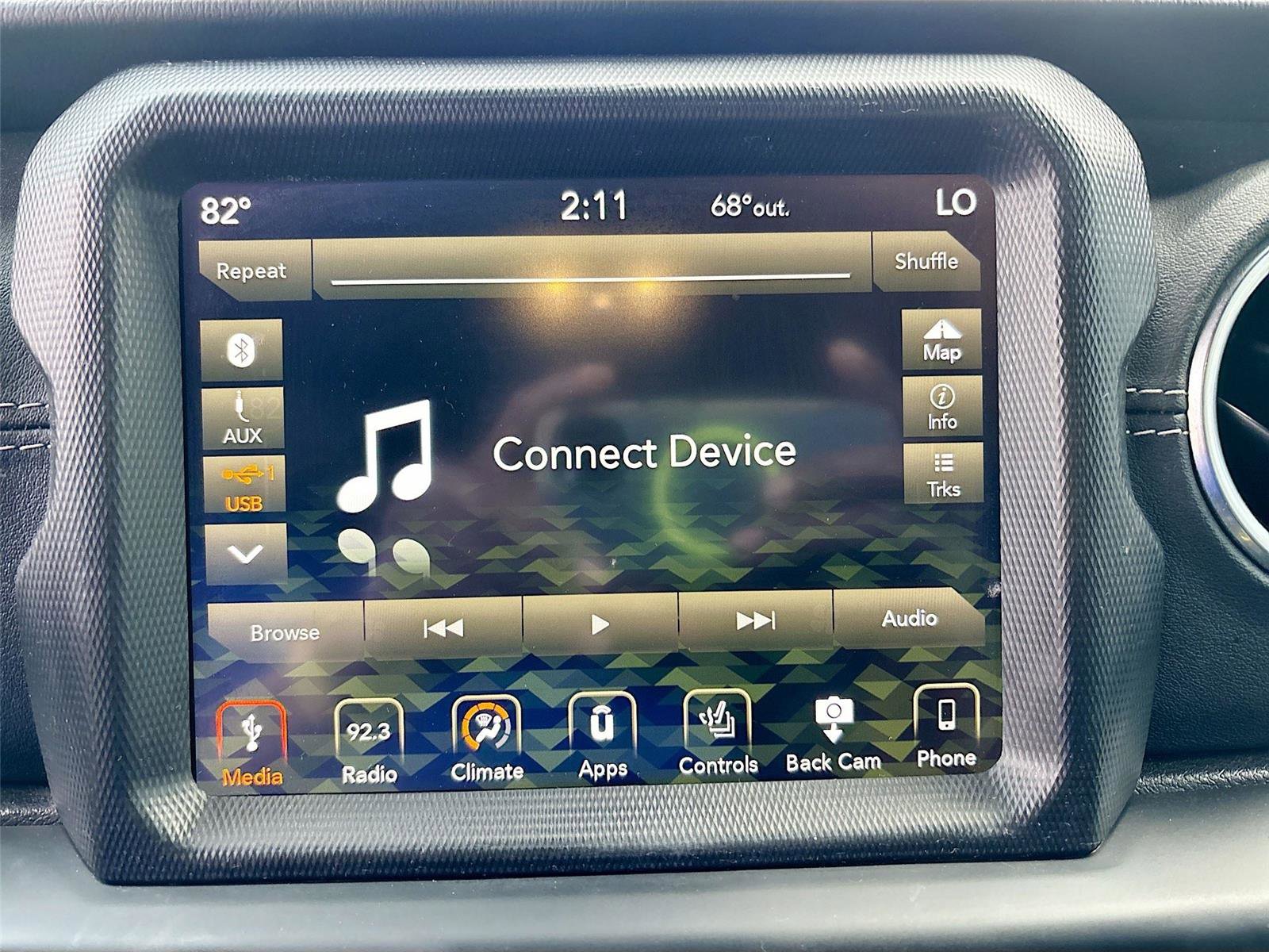 Used 2019 Jeep Wrangler Unlimited Sahara image 19