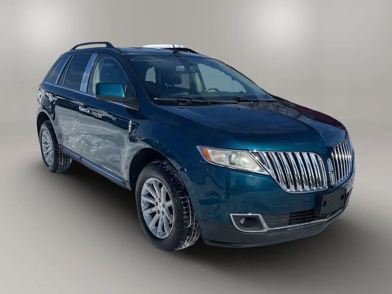 Used 2011 Lincoln MKX 2WD w/ 101A Rapid Spec Order Code image 2