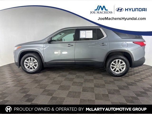 Used 2020 Chevrolet Traverse LS image 2