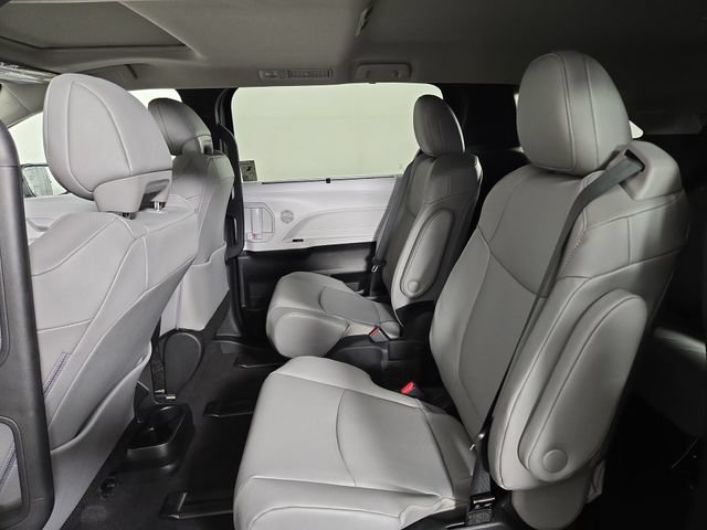 New 2026 Toyota Sienna XLE FWD image 15
