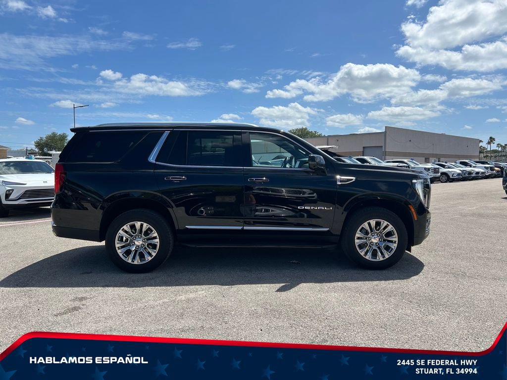 Used 2025 GMC Yukon Denali RWD image 4