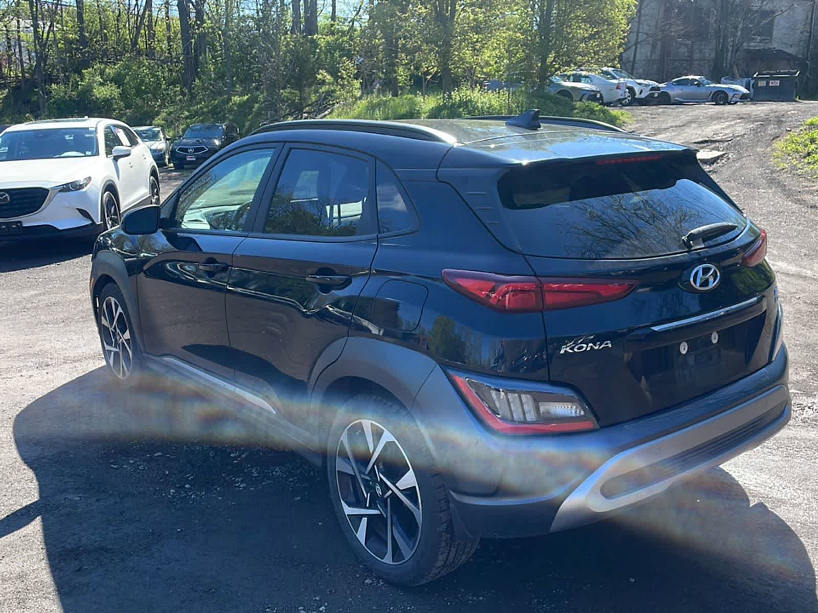 Used 2022 Hyundai Kona Limited AWD/4WD image 5