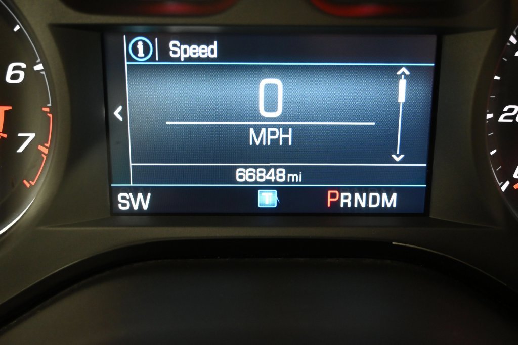 Used 2023 Chevrolet Camaro LT RWD image 15