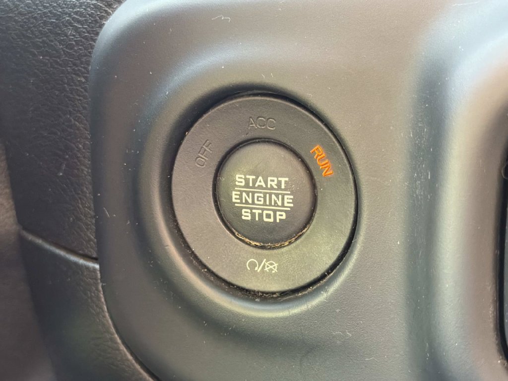 Used 2019 Jeep Wrangler Unlimited Sport S AWD/4WD image 33