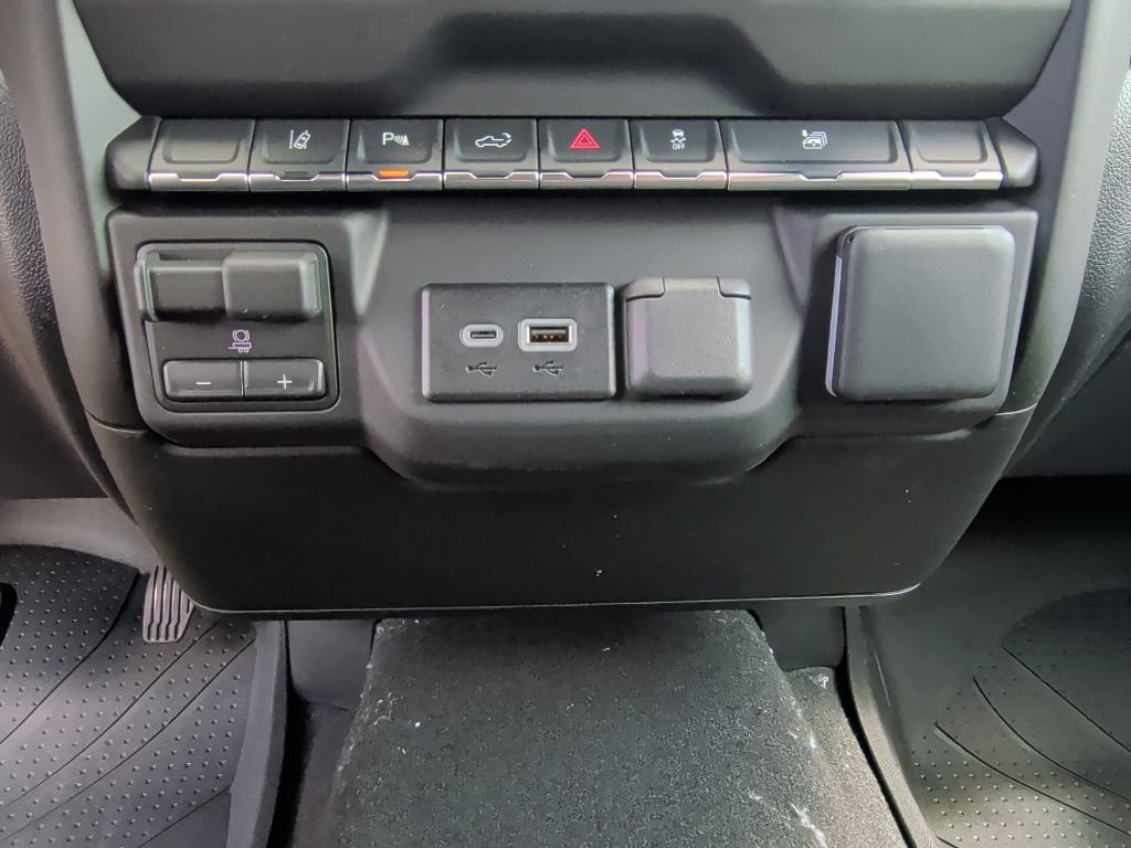 New 2026 Chevrolet Silverado 2500 Custom w/ Custom Value Package AWD/4WD image 25