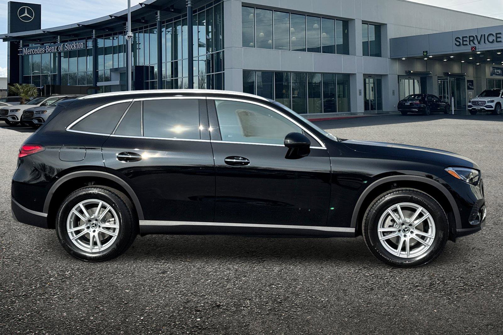 New 2026 Mercedes-Benz GLC 300 4MATIC image 3