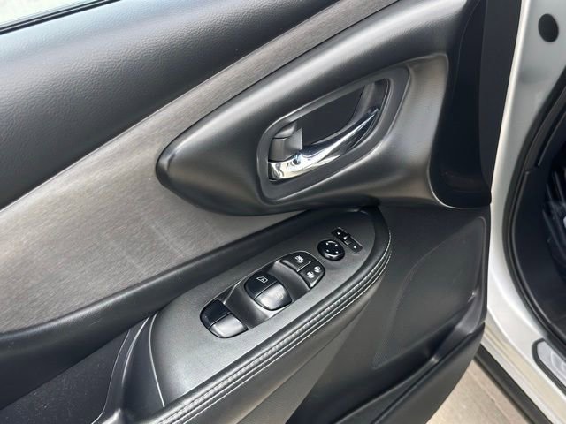 Used 2019 Nissan Murano S w/ Cargo Package FWD image 10