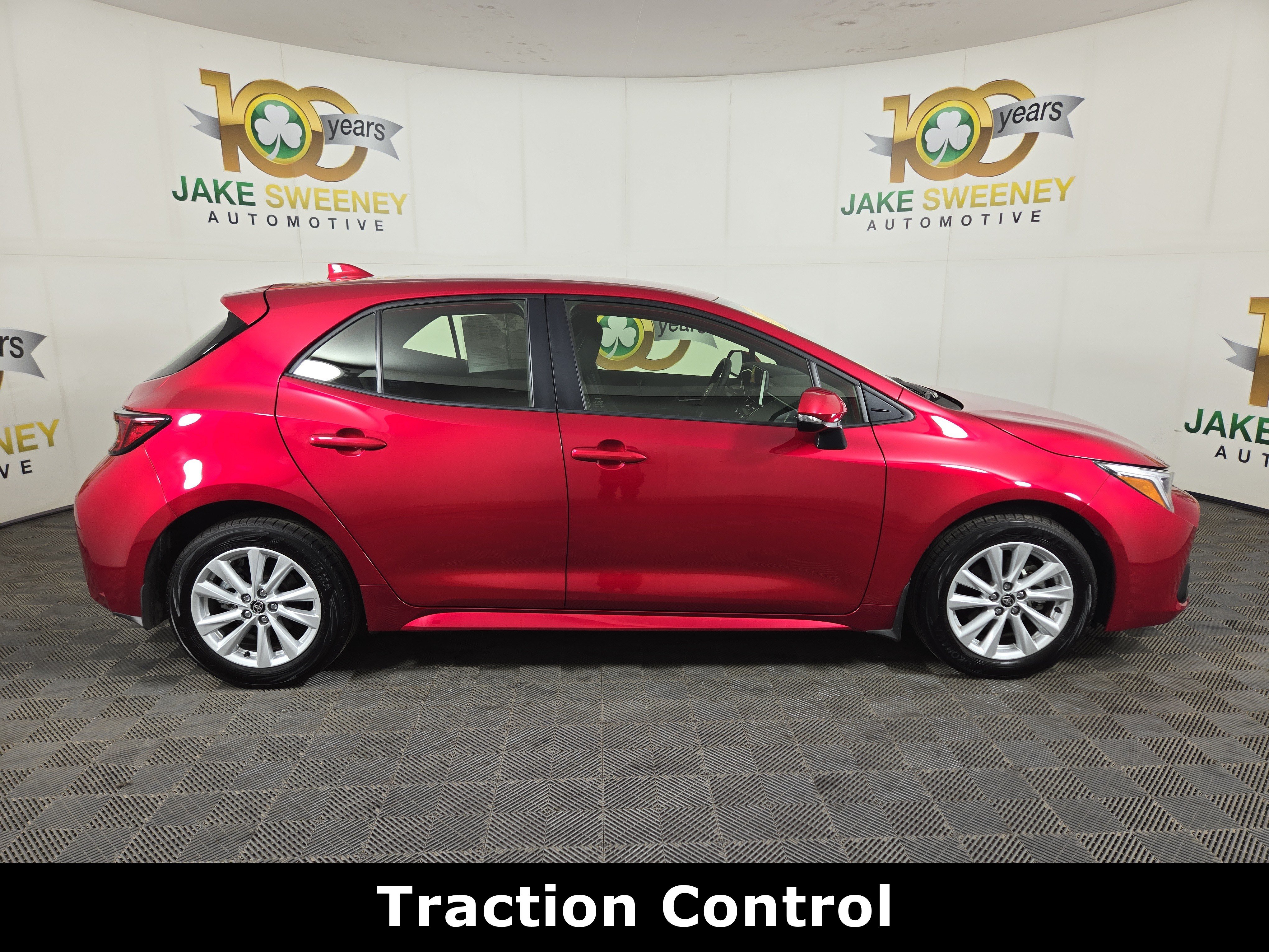 Used 2025 Toyota Corolla SE w/ SE Package FWD image 10
