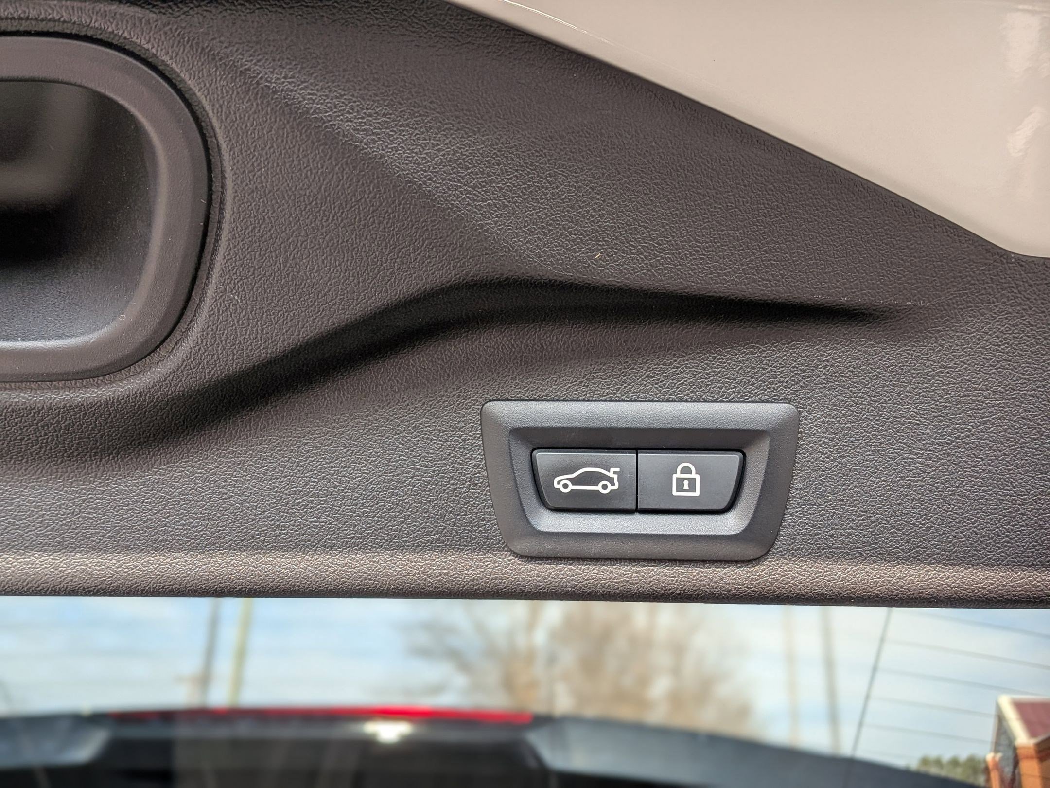 Used 2021 BMW X5 xDrive40i w/ M Sport Package image 33