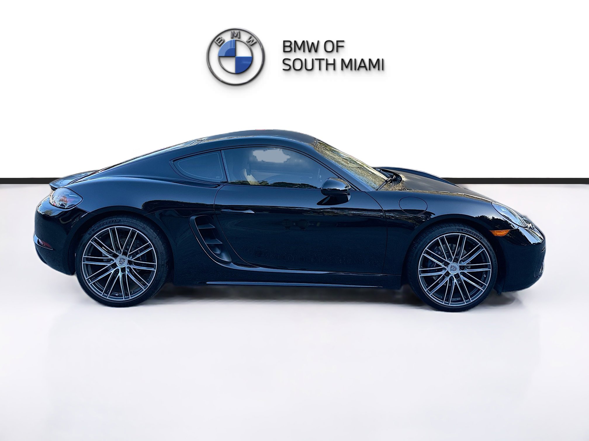 Used 2025 Porsche 718 Cayman image 8