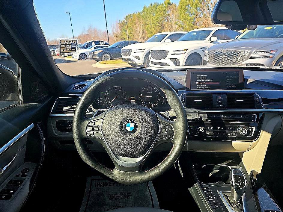 Used 2018 BMW 330i xDrive Sedan image 18