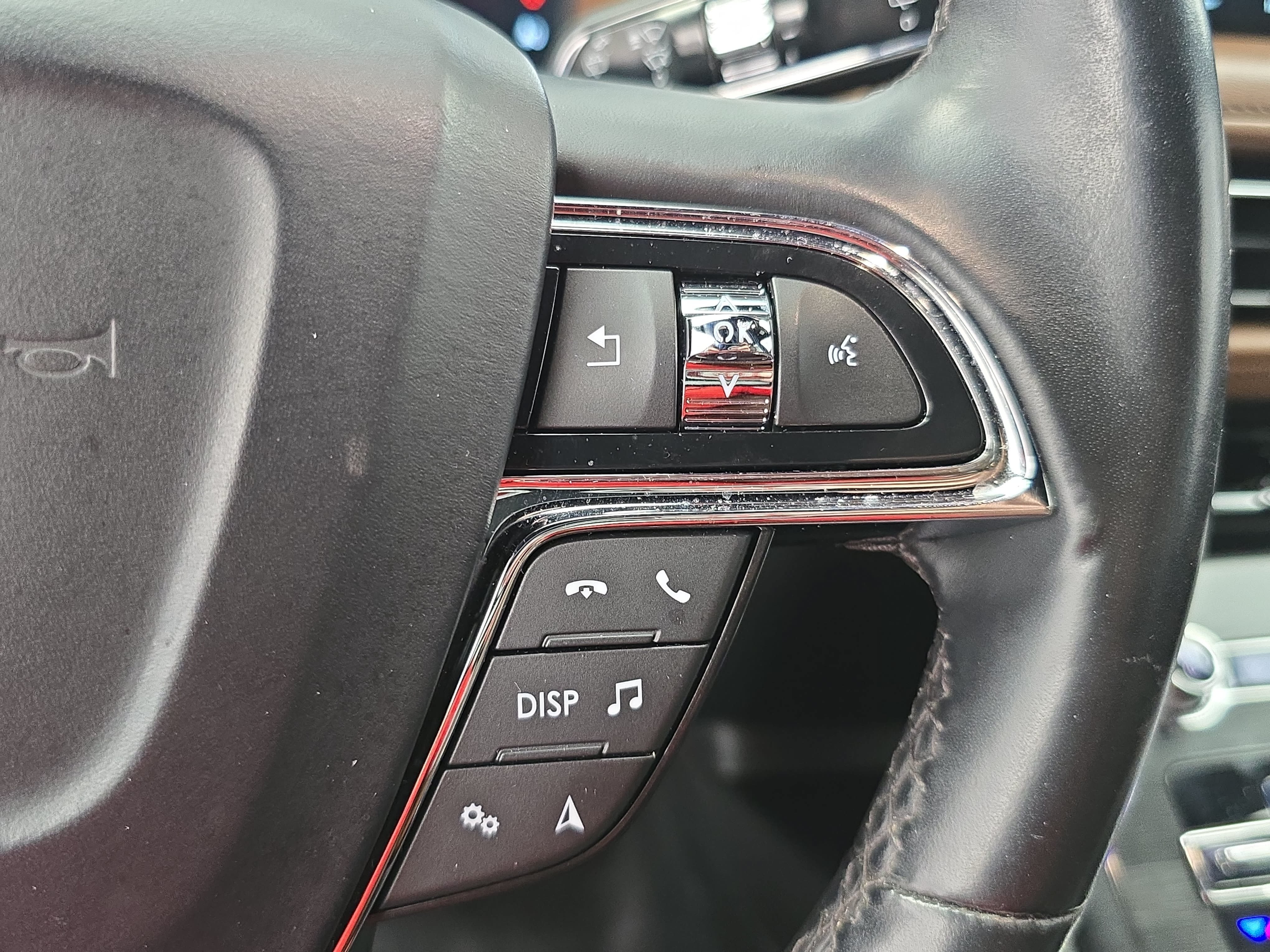 Used 2023 Lincoln Nautilus Reserve FWD image 18