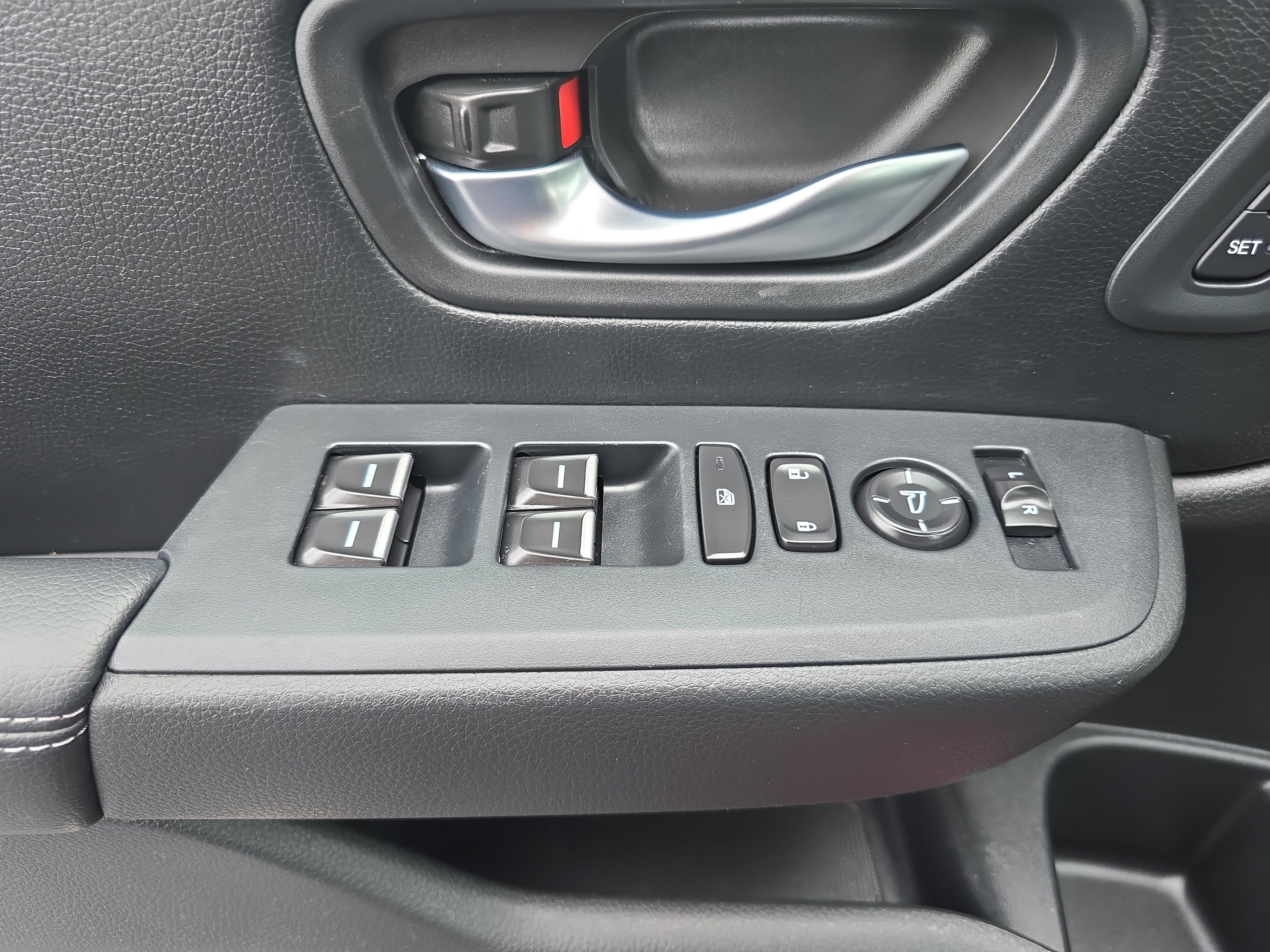 Used 2024 Honda Pilot Touring image 29
