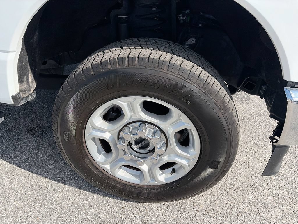 Used 2025 Ford F250 XLT AWD/4WD image 41