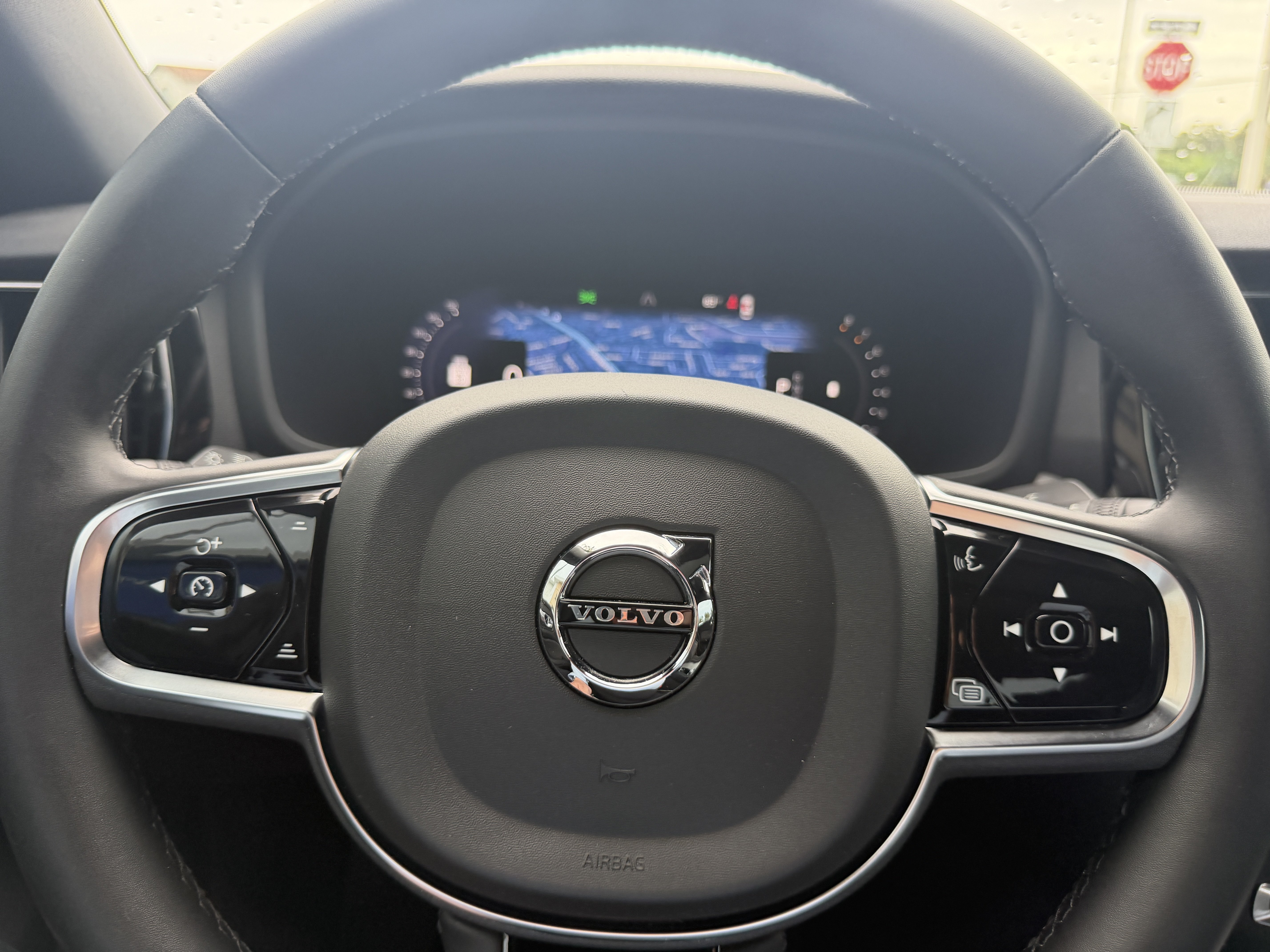Certified 2024 Volvo S60 B5 Plus w/ Protection Package Premier FWD image 28