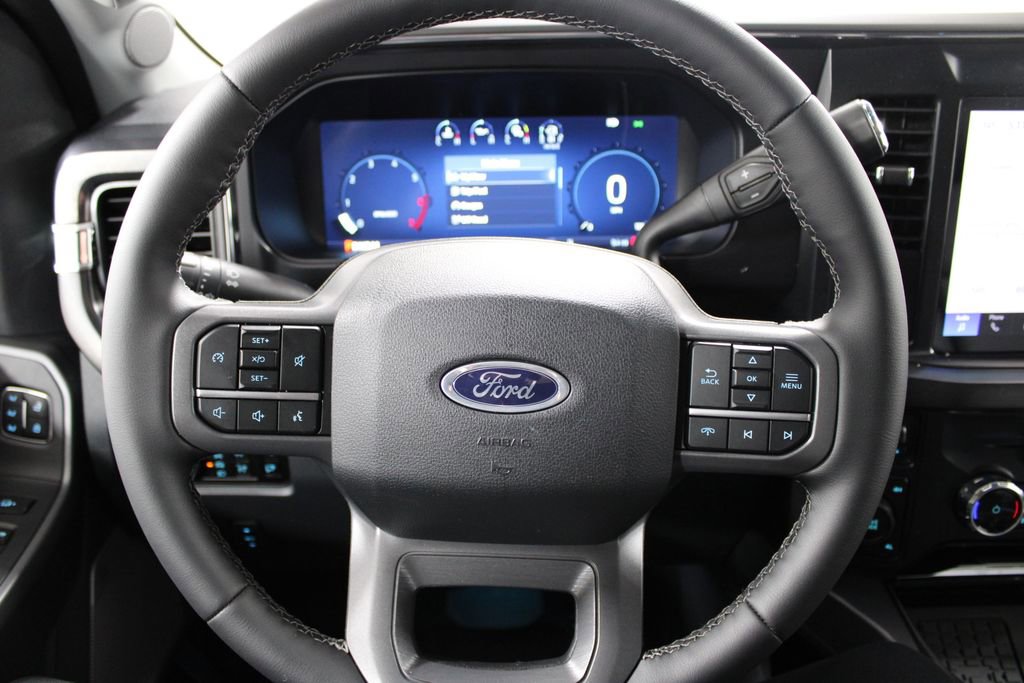 New 2026 Ford F250 Lariat w/ Black Appearance Package image 36