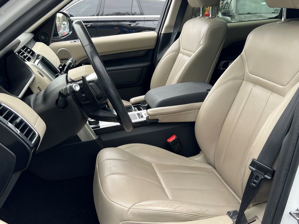 Used 2019 Land Rover Discovery HSE image 20