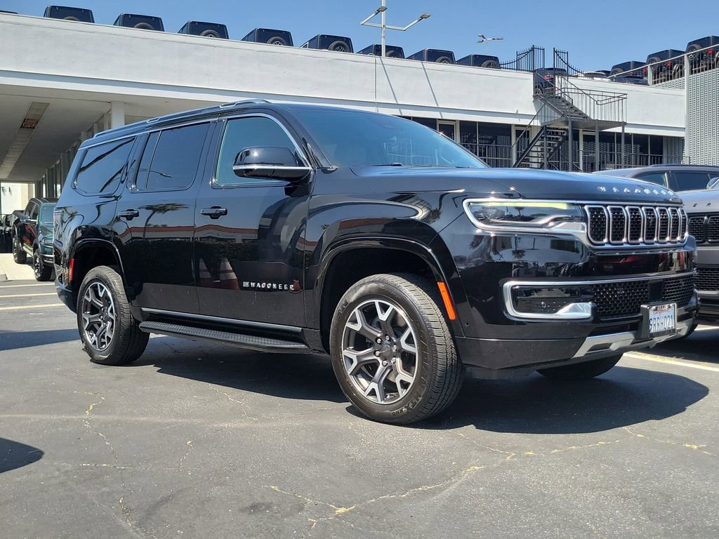 Used 2023 Jeep Wagoneer Series III w/ Convenience Group I AWD/4WD image 34