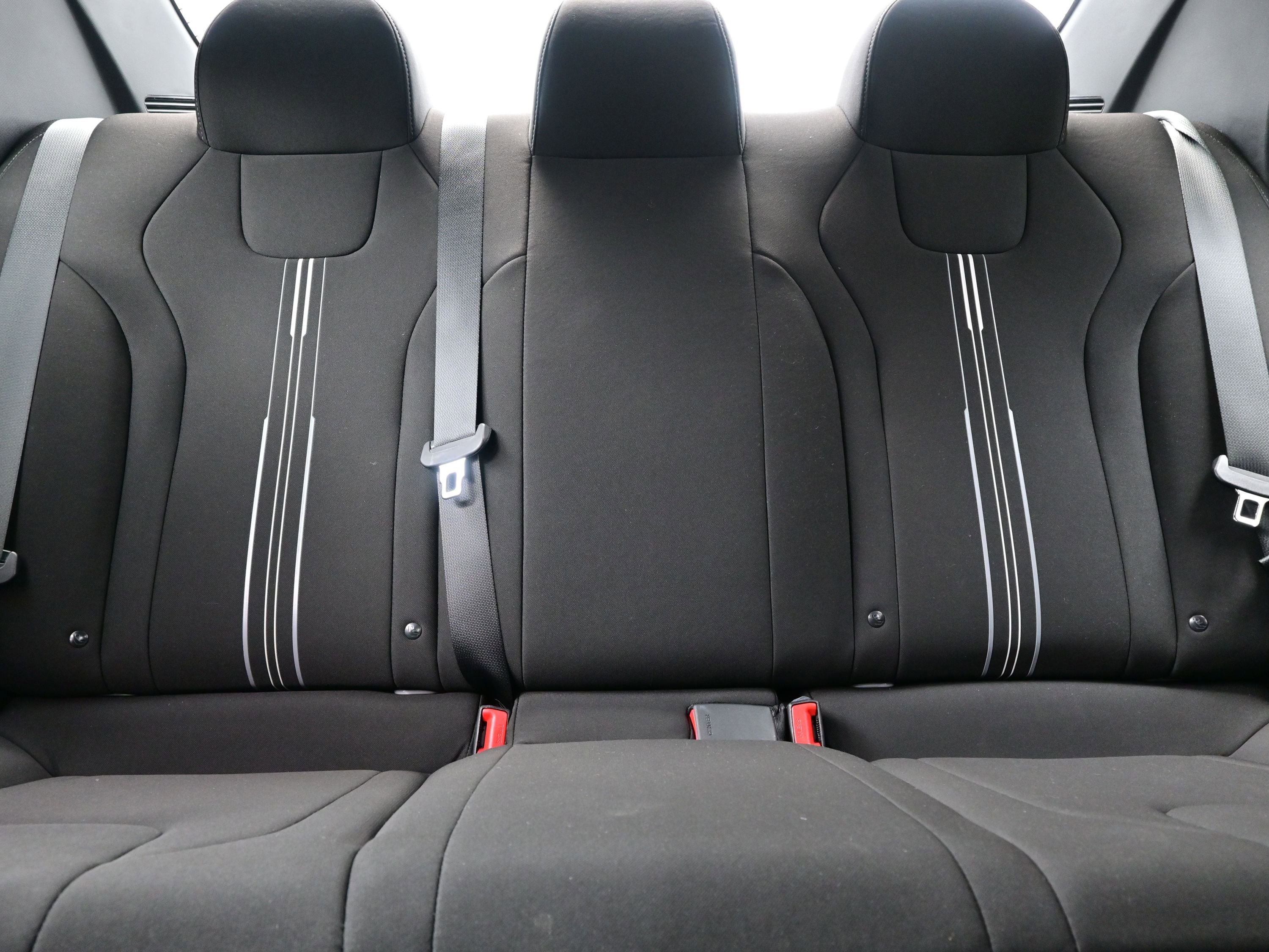 Certified 2025 Hyundai Elantra SEL image 16