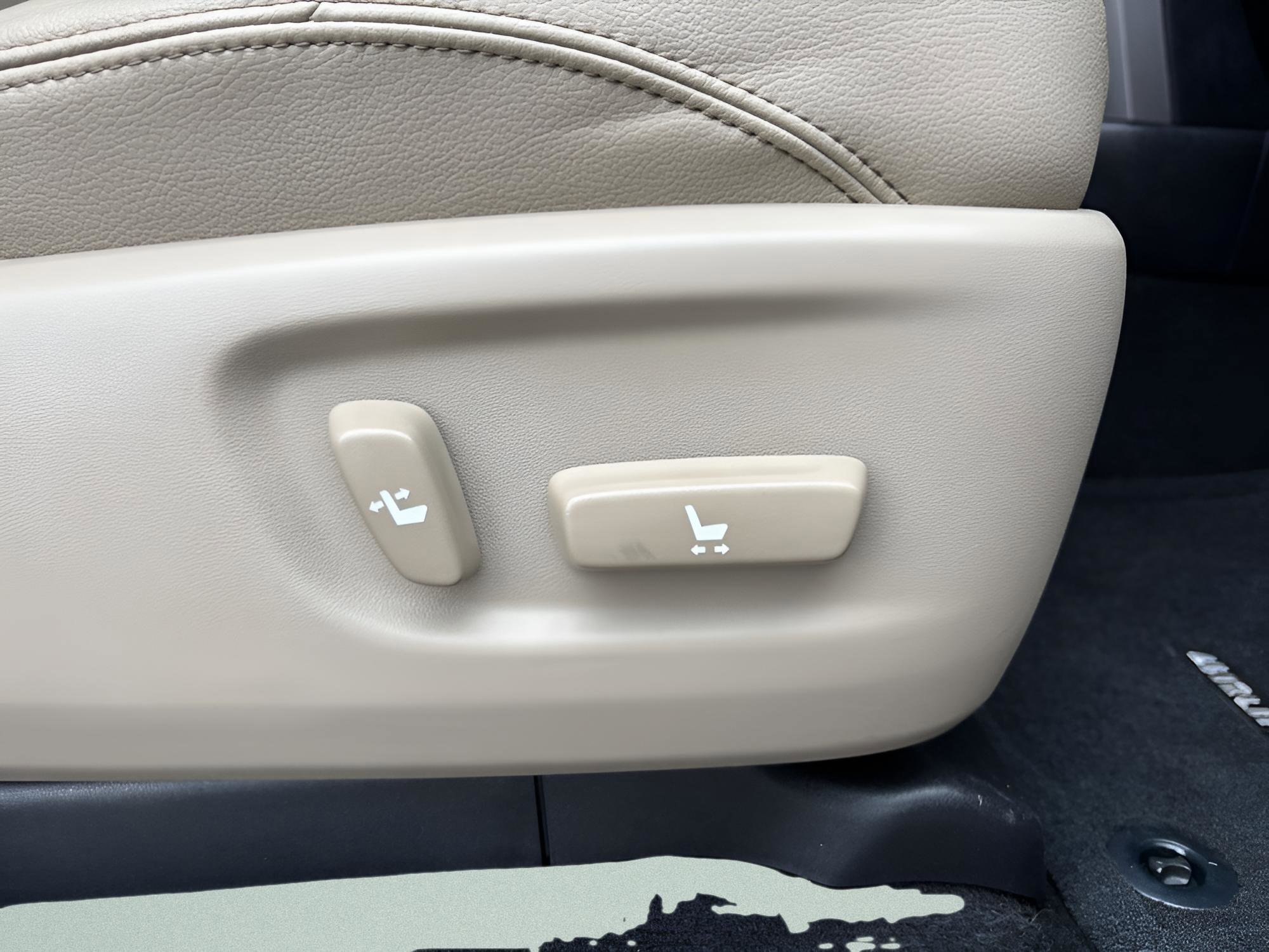 Used 2020 Toyota 4Runner Limited image 38