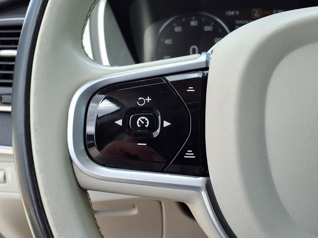 Used 2020 Volvo XC90 T5 Momentum w/ Protection Package Premier FWD image 34