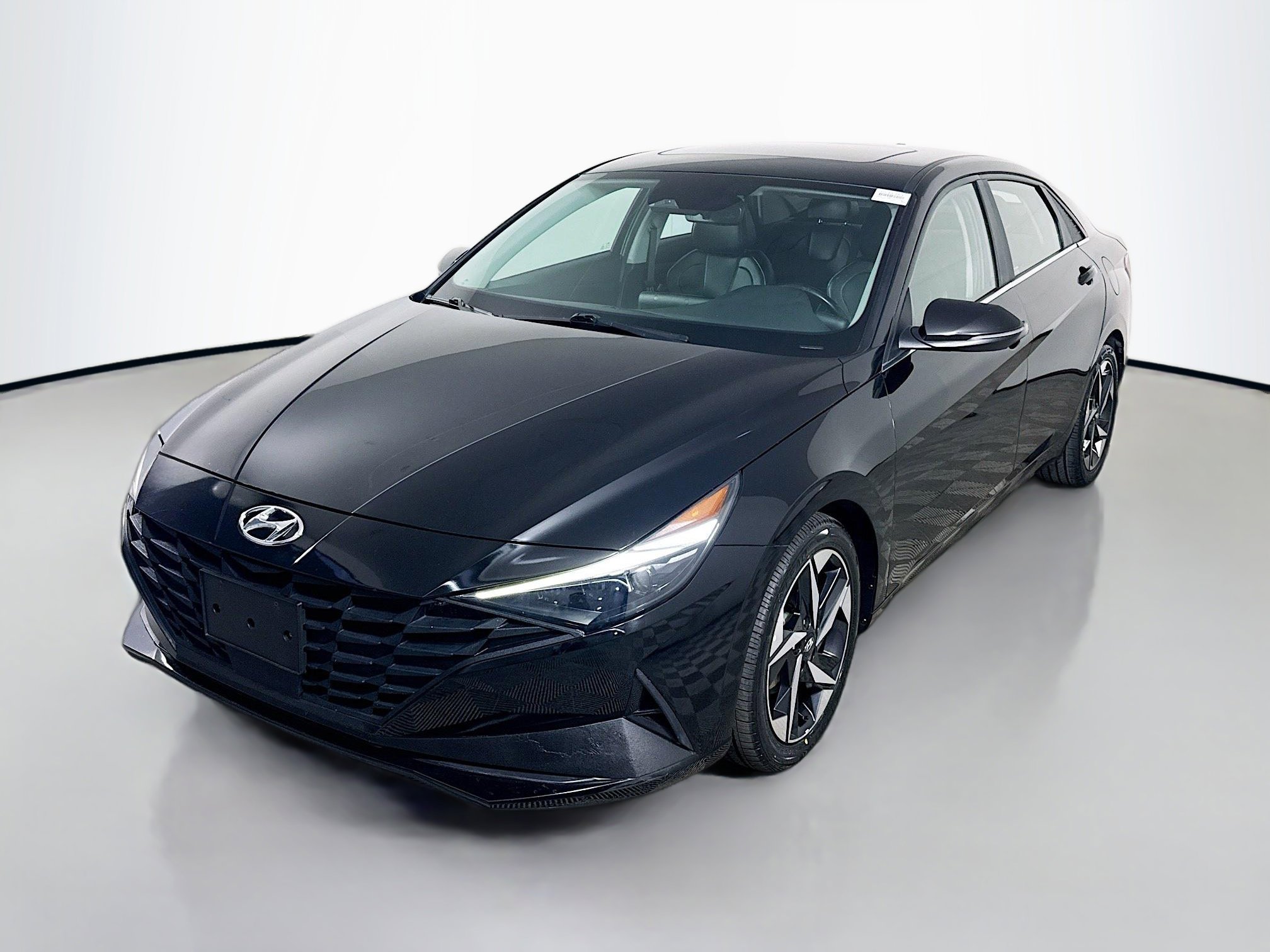 Used 2021 Hyundai Elantra Limited image 4