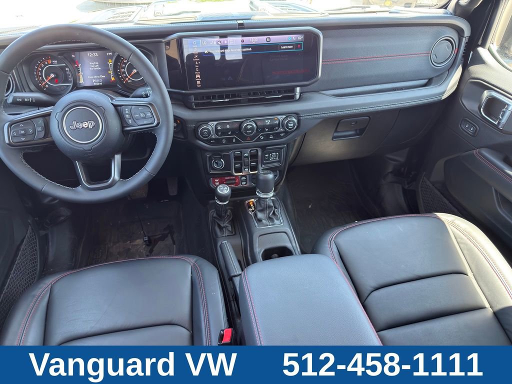 Used 2025 Jeep Gladiator Rubicon AWD/4WD image 24