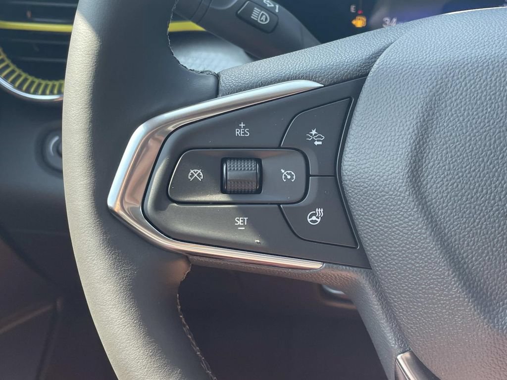 New 2026 Chevrolet Trax LT w/ LT Convenience Package FWD image 24