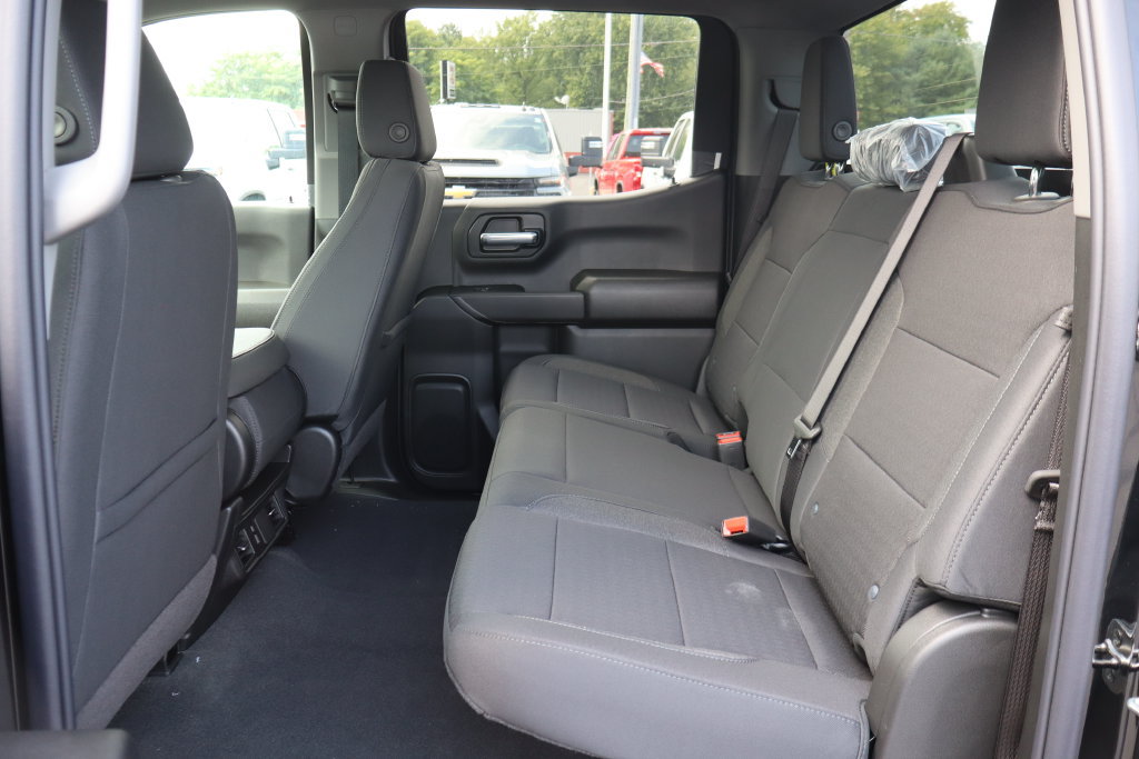 New 2026 Chevrolet Silverado 1500 Custom AWD/4WD image 17