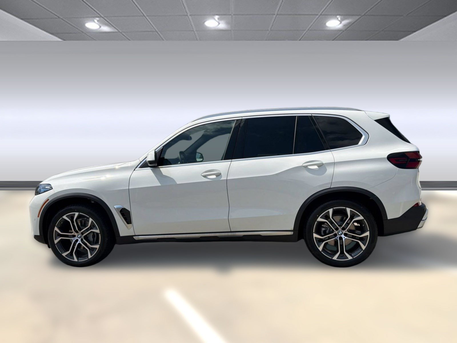 Used 2026 BMW X5 xDrive40i w/ Premium Package AWD/4WD image 2