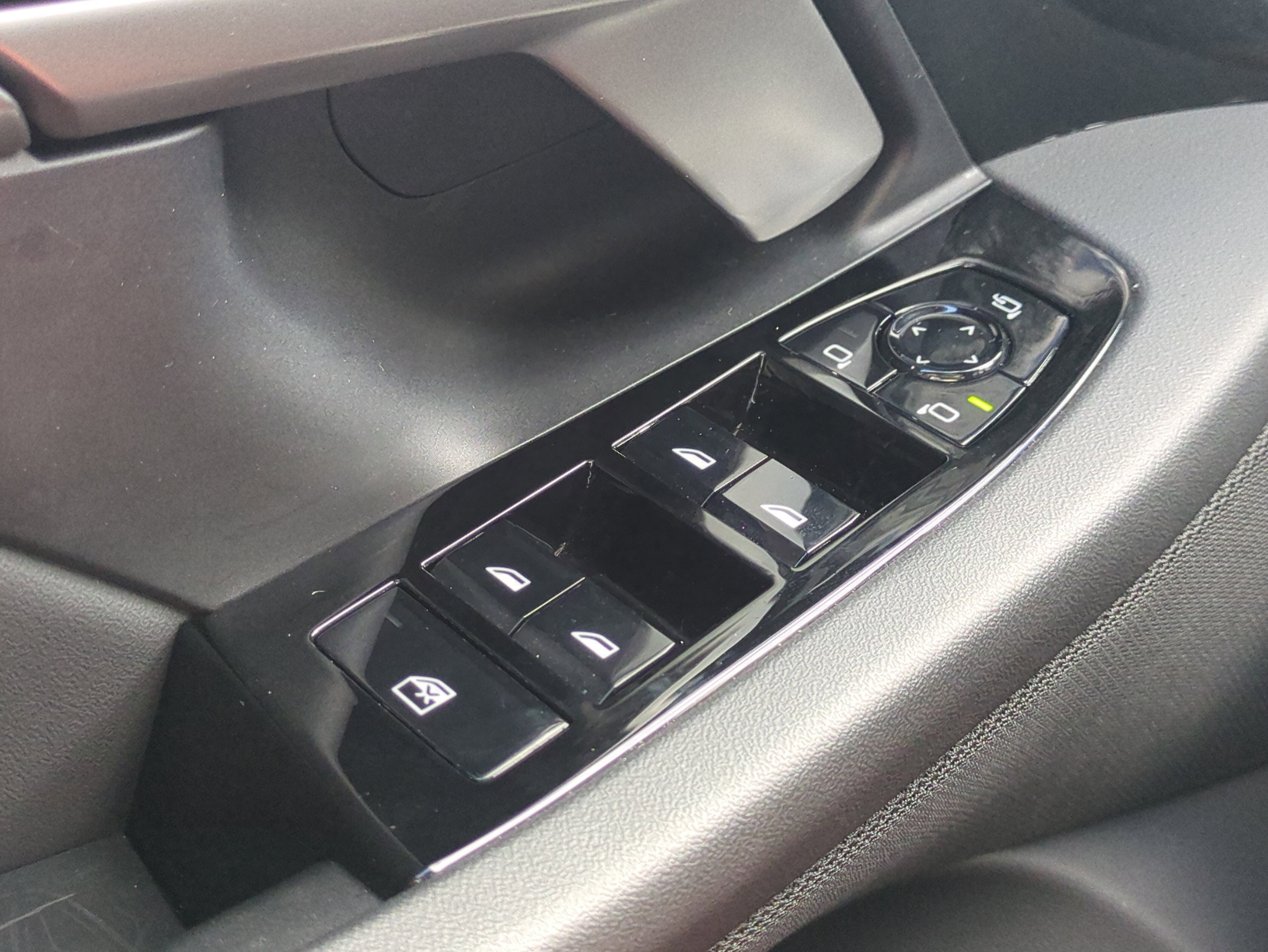 Used 2026 BMW 530i image 25