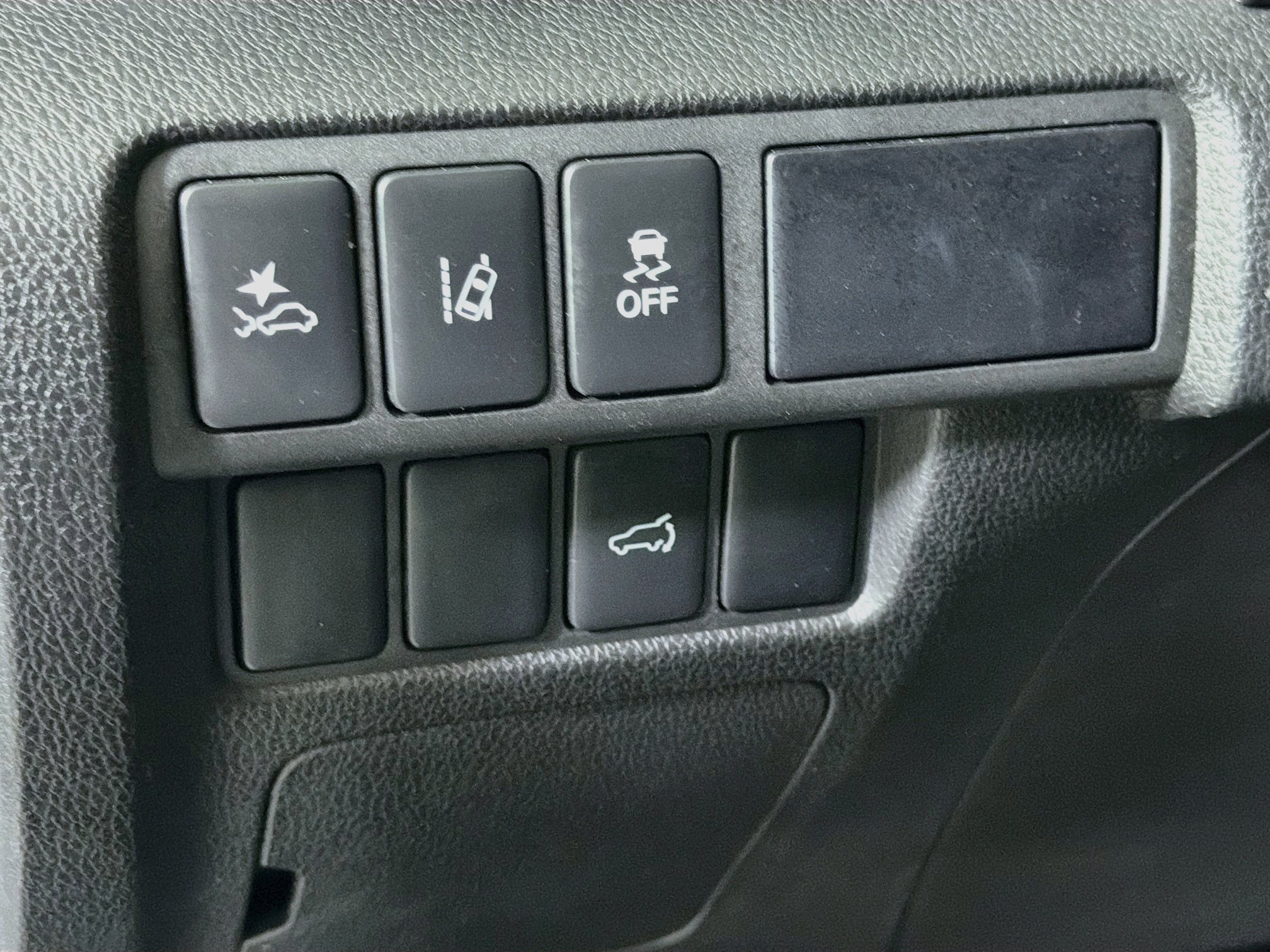 Used 2024 Mitsubishi Eclipse Cross SE AWD/4WD image 17