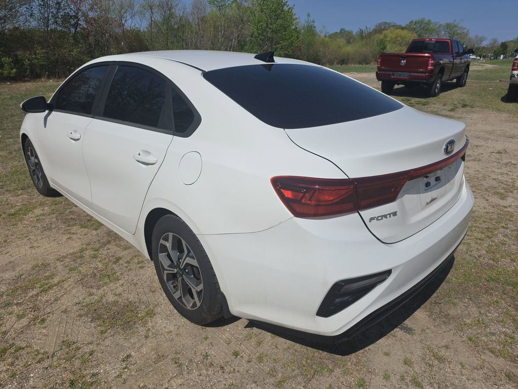 Used 2020 Kia Forte LXS FWD image 9