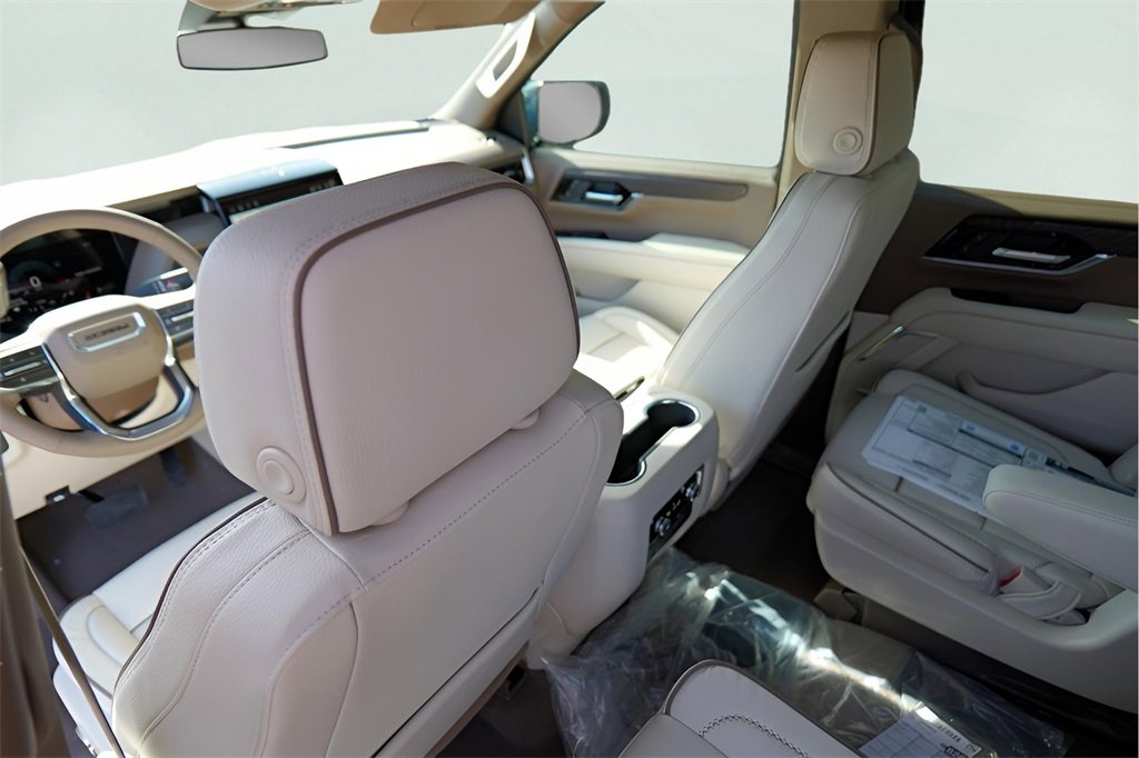 New 2026 GMC Yukon Denali w/ Sun & Power Step Package image 22