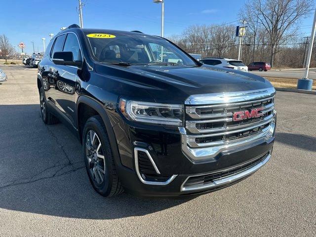 Used 2023 GMC Acadia SLE w/ Driver Convenience Package image 4