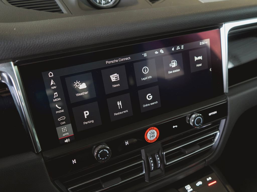 New 2025 Porsche Macan image 25