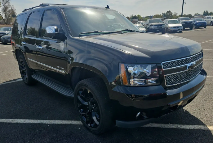 Used 2013 Chevrolet Tahoe LTZ RWD image 1