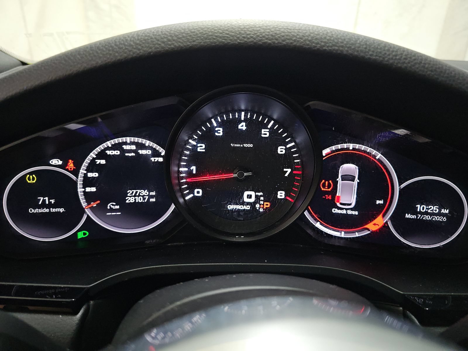 Used 2023 Porsche Cayenne Platinum Edition AWD/4WD image 10
