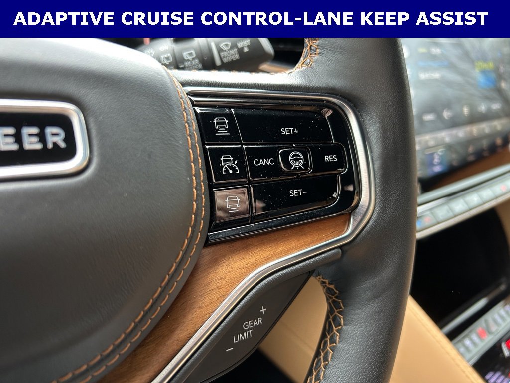 Used 2024 Jeep Grand Wagoneer Series III w/ HD Trailer Tow Package image 17