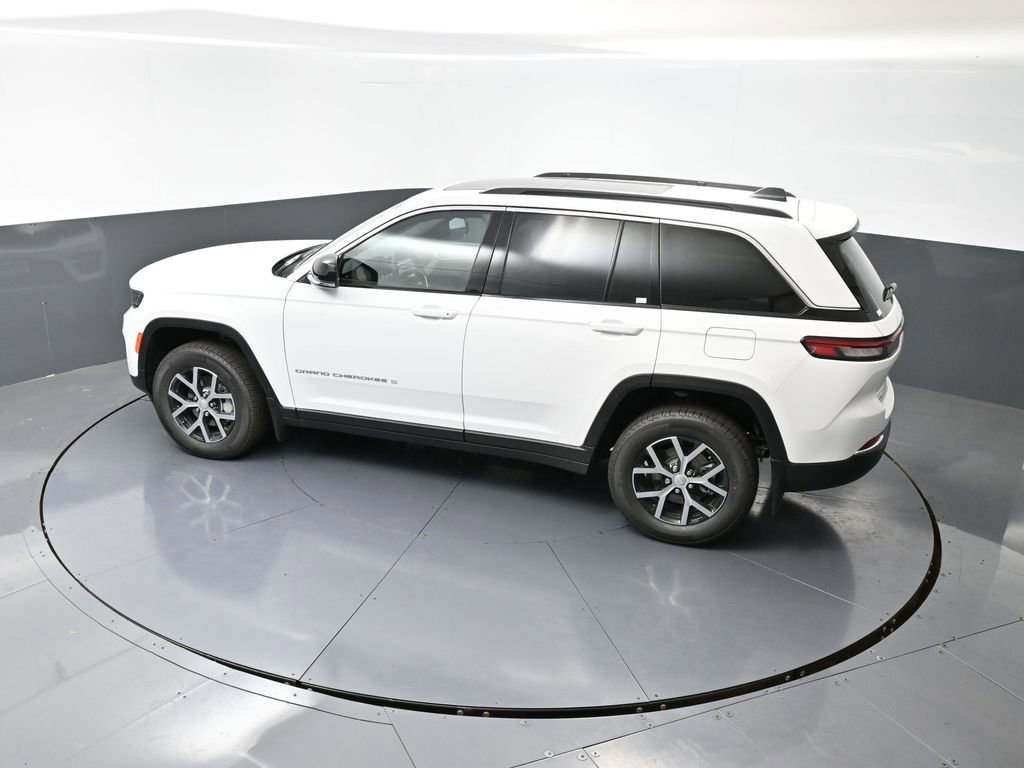 New 2025 Jeep Grand Cherokee Limited w/ Trailer Tow Package image 44