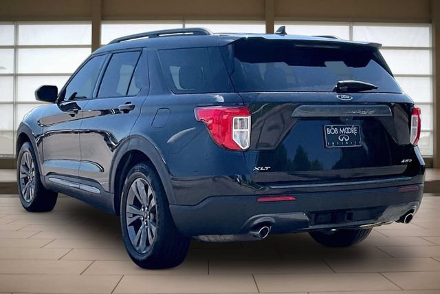 Used 2021 Ford Explorer XLT w/ Equipment Group 202A AWD/4WD image 13