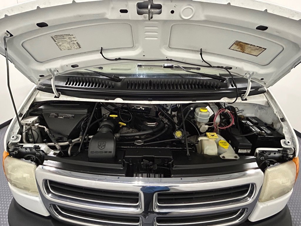 Used 2001 Dodge B3500 image 26