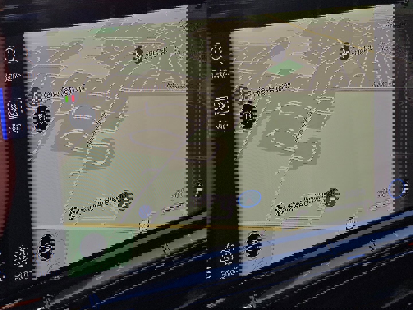 Certified 2025 Volkswagen Atlas Cross Sport SEL R-Line AWD/4WD image 4