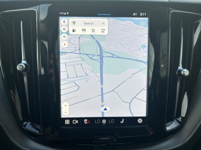 Certified 2025 Volvo XC60 B5 Core image 22