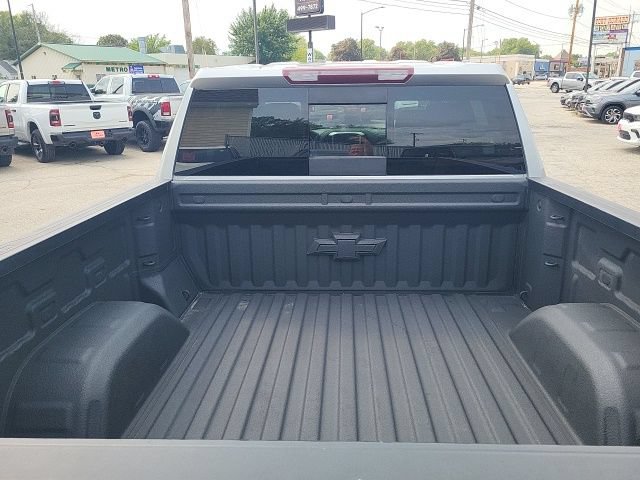 Used 2019 Chevrolet Silverado 1500 LT Trail Boss AWD/4WD image 18
