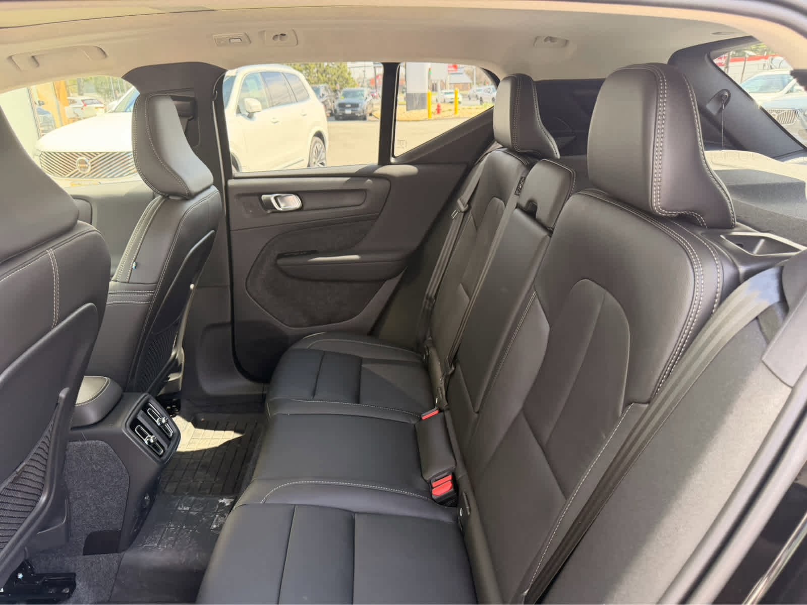 Used 2026 Volvo XC40 B5 Plus w/ Protection Package Premier image 10